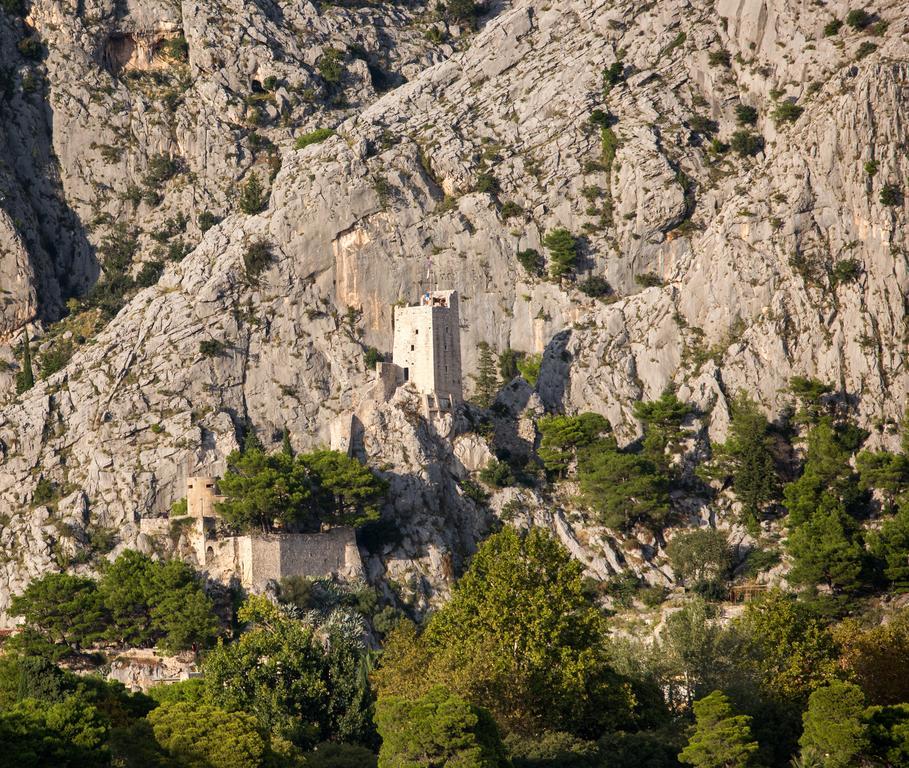 Inn By The River Omiš Екстериор снимка
