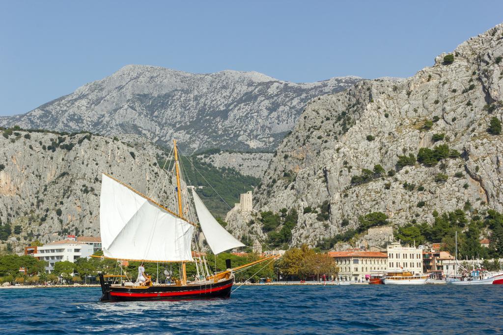 Inn By The River Omiš Екстериор снимка