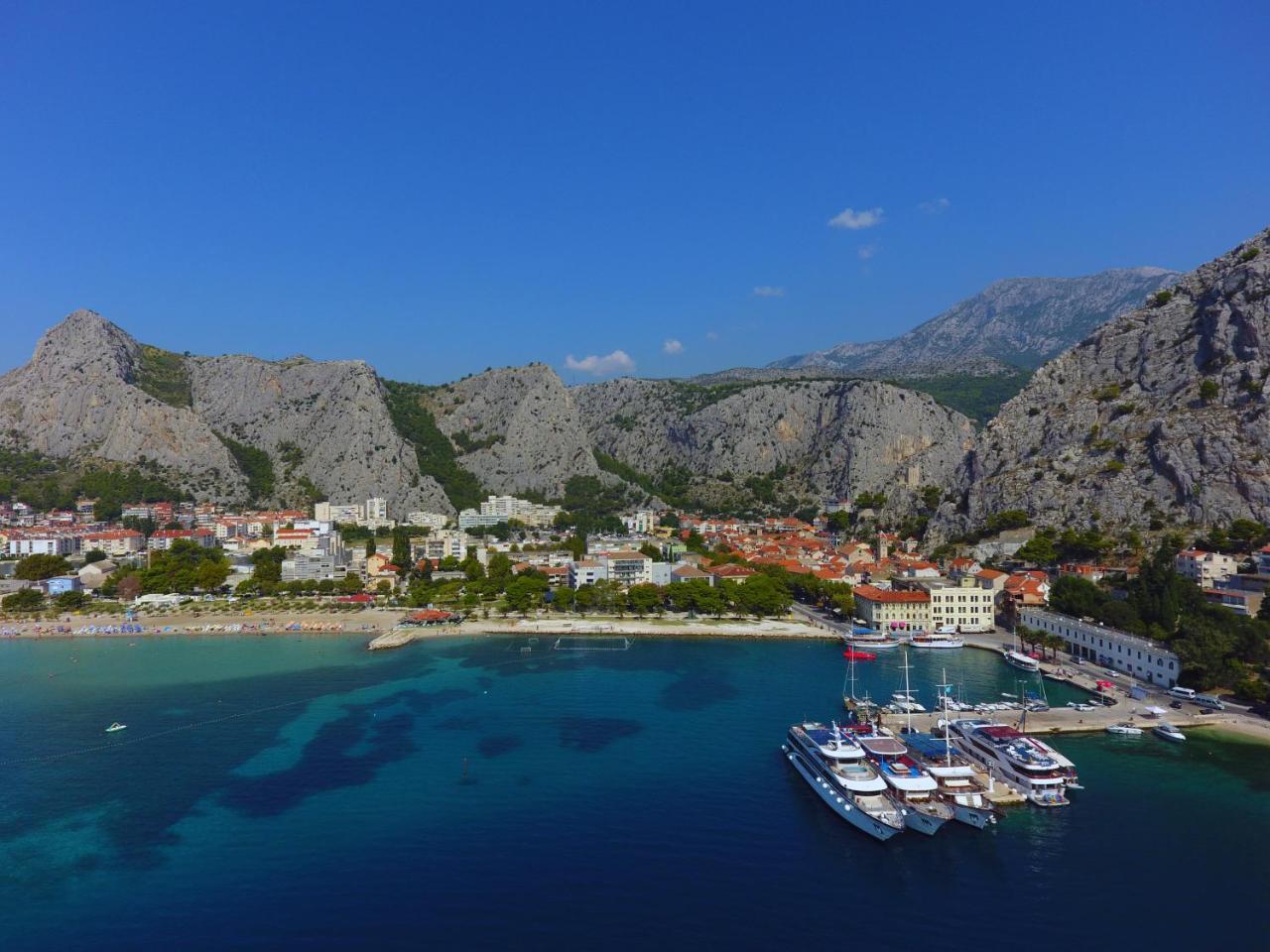 Inn By The River Omiš Екстериор снимка