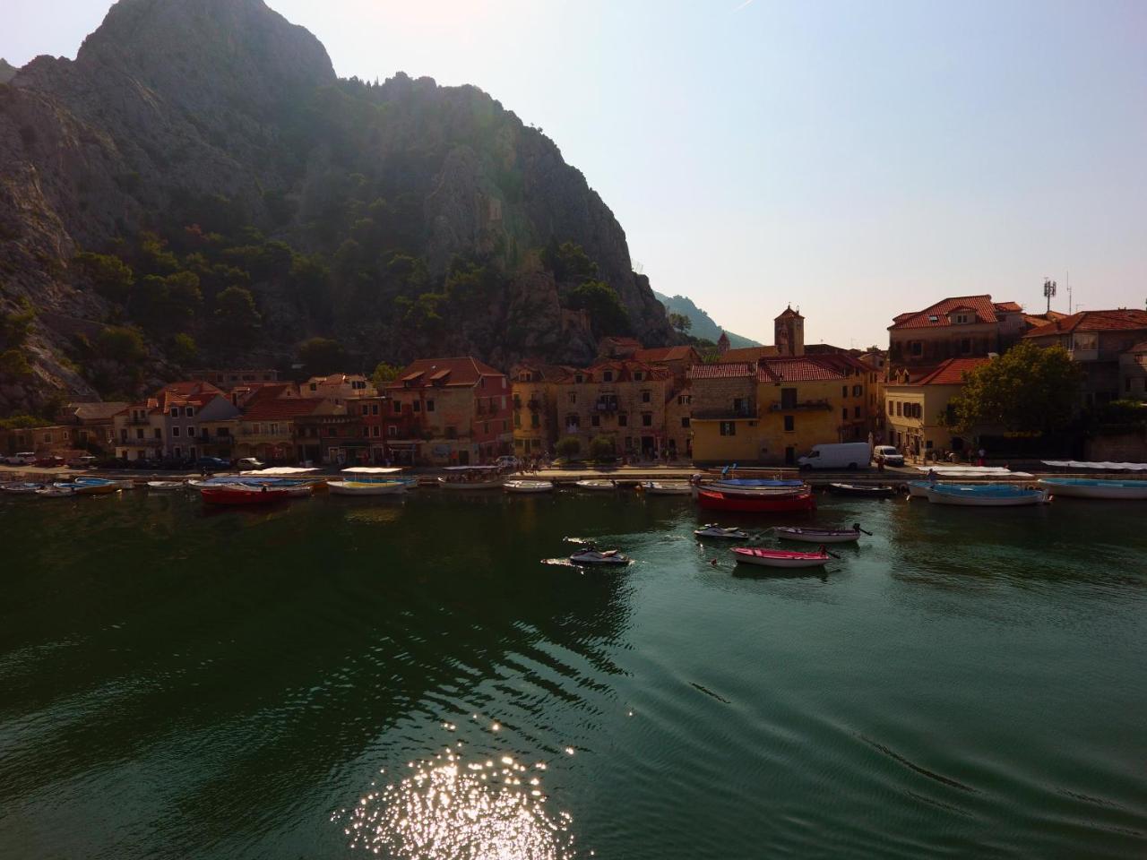Inn By The River Omiš Екстериор снимка