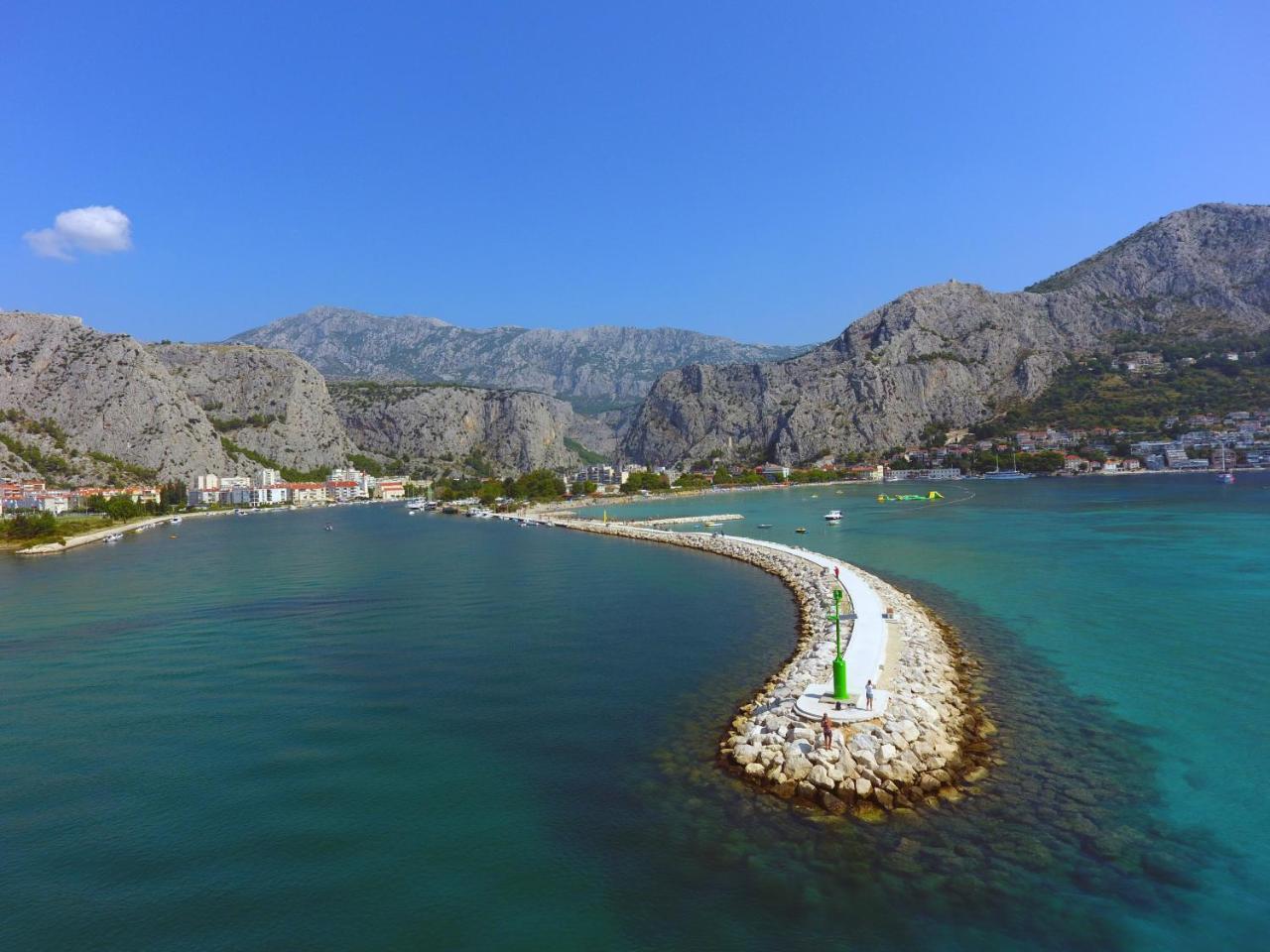 Inn By The River Omiš Екстериор снимка